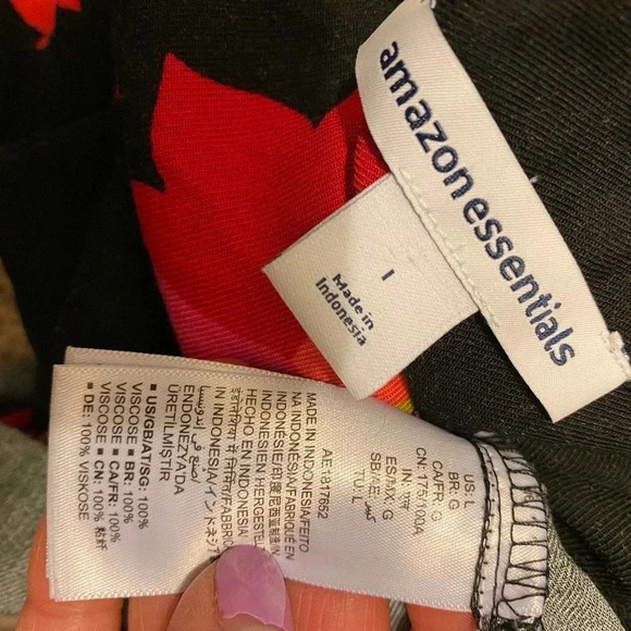 Amazon Essentials Beautiful Flowers Top Women Size L - Picture 4 of 5